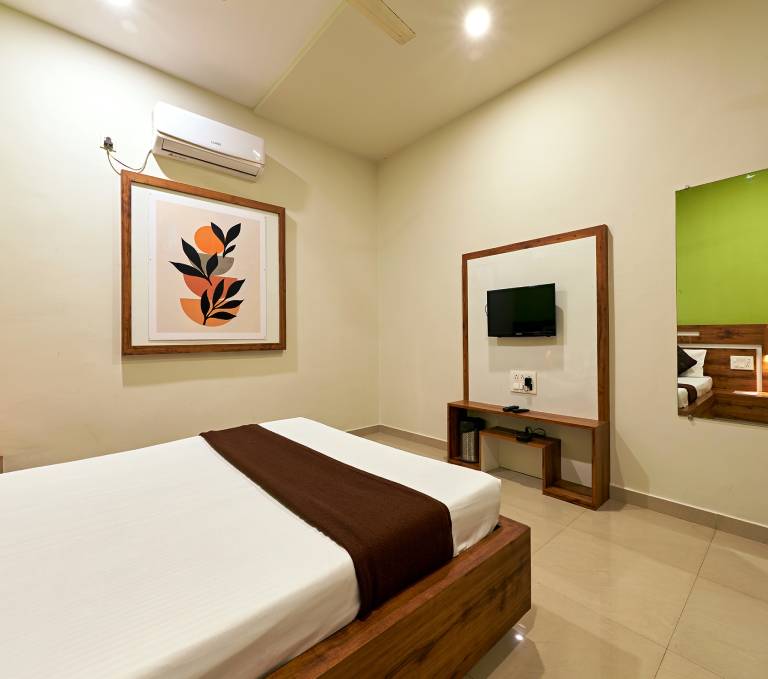 Serenity Resort Panhala Non AC Room
